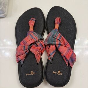 Sanuk Women's Sling Yoga Sandals with Pink red plaid 8